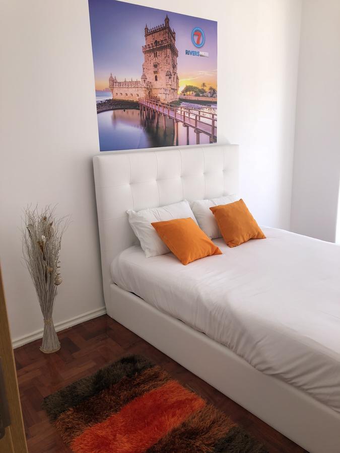 7 Rivers Hostel Лиссабон Экстерьер фото