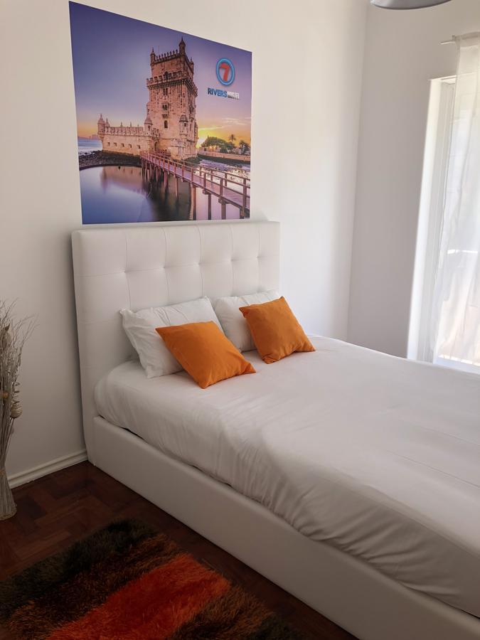 7 Rivers Hostel Лиссабон Экстерьер фото